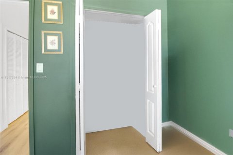 Touwnhouse à louer à Doral, Floride: 3 chambres, 142.42 m2 № 1974264 - photo 13