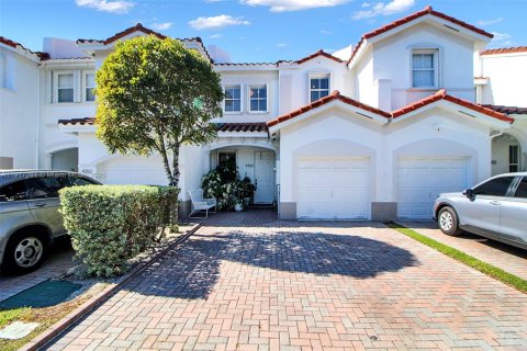 Touwnhouse à louer à Doral, Floride: 3 chambres, 142.42 m2 № 1974264 - photo 1
