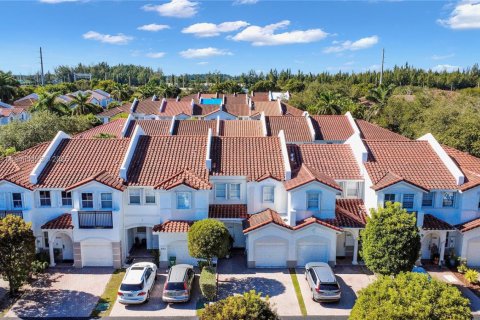 Touwnhouse à louer à Doral, Floride: 3 chambres, 142.42 m2 № 1974264 - photo 2
