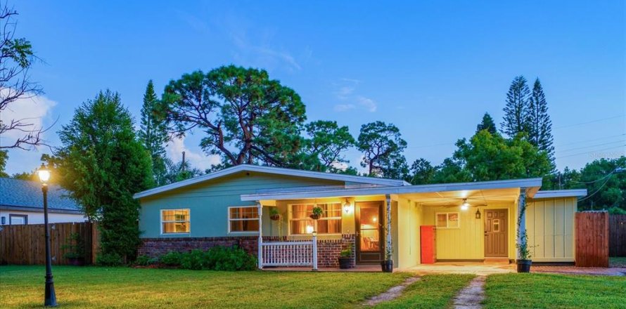 Villa ou maison à Clearwater, Floride 2 chambres, 100.06 m2 № 2400203
