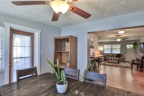 House in New Smyrna Beach, Florida 3 bedrooms, 108.23 sq.m. № 1873007 - photo 10