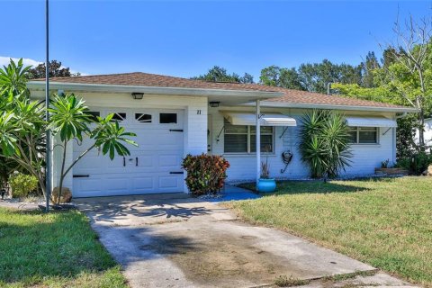 House in New Smyrna Beach, Florida 3 bedrooms, 108.23 sq.m. № 1873007 - photo 1
