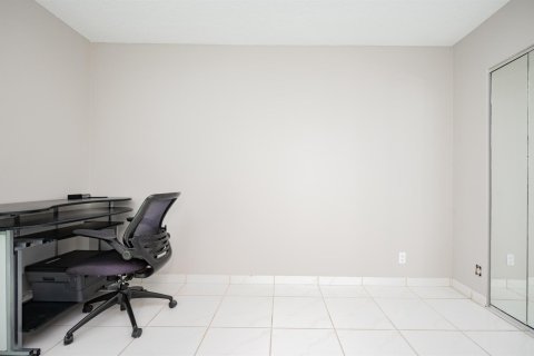 Copropriété à louer à Aventura, Floride: 2 chambres, 105.72 m2 № 2183673 - photo 8
