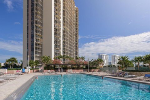 Copropriété à louer à Aventura, Floride: 2 chambres, 105.72 m2 № 2183673 - photo 25