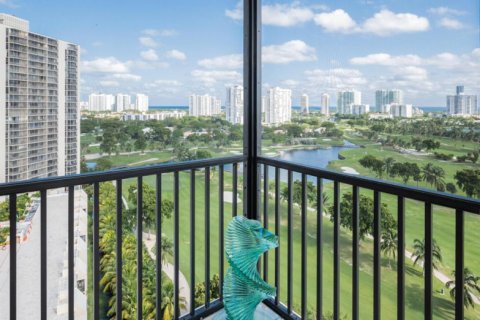 Copropriété à louer à Aventura, Floride: 2 chambres, 105.72 m2 № 2183673 - photo 18