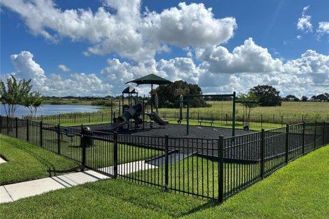 House in Winter Haven, Florida 4 bedrooms, 171.96 sq.m. № 1895165 - photo 20