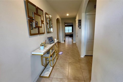 House in Winter Haven, Florida 4 bedrooms, 171.96 sq.m. № 1895165 - photo 3