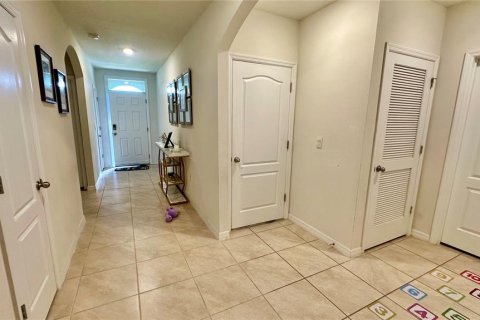 House in Winter Haven, Florida 4 bedrooms, 171.96 sq.m. № 1895165 - photo 13