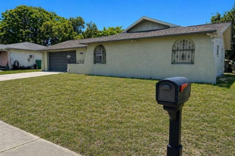 Casa en venta en Port Richey, Florida, 3 dormitorios, 118.17 m2 № 2151832 - foto 2