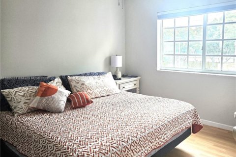 Condominio en alquiler en Miramar, Florida, 2 dormitorios, 89.74 m2 № 1941332 - foto 15