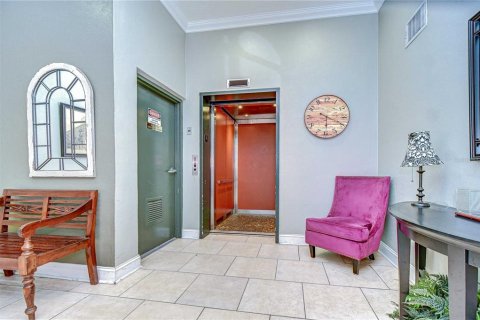 Condo in Saint Petersburg, Florida, 2 bedrooms  № 1895070 - photo 5