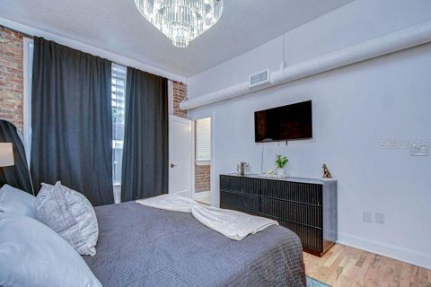 Condo in Saint Petersburg, Florida, 2 bedrooms  № 1895070 - photo 22