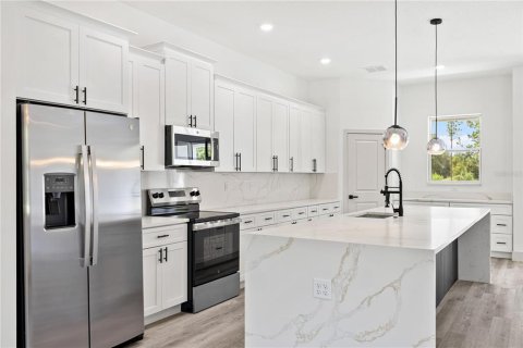 Casa en venta en Dunnellon, Florida, 4 dormitorios, 206.8 m2 № 1904045 - foto 11