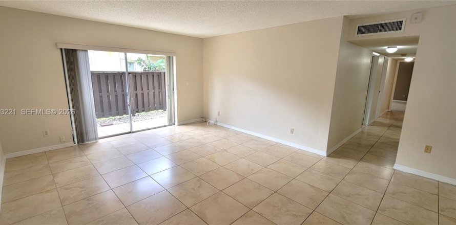 Кондоминиум с 3 спальнями в Майами, Флорида № 2000723