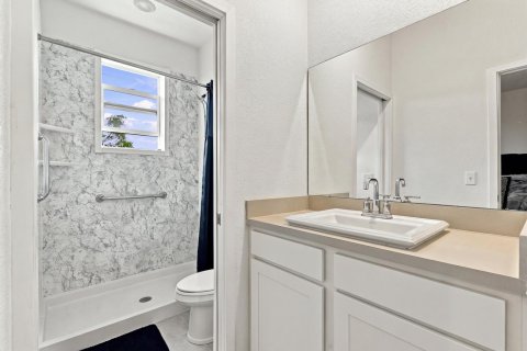 Townhouse in Riviera Beach, Florida 3 bedrooms, 139.35 sq.m. № 2390063 - photo 24