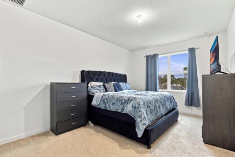Townhouse in Riviera Beach, Florida 3 bedrooms, 139.35 sq.m. № 2390063 - photo 21