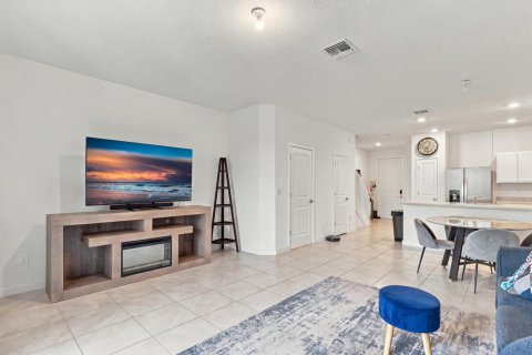 Townhouse in Riviera Beach, Florida 3 bedrooms, 139.35 sq.m. № 2390063 - photo 17