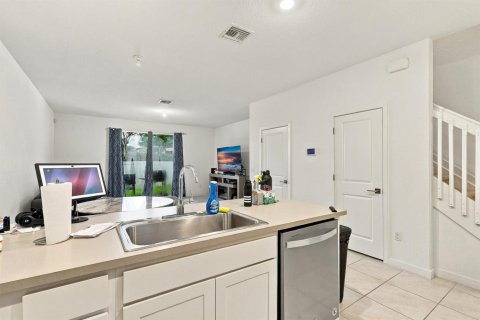 Townhouse in Riviera Beach, Florida 3 bedrooms, 139.35 sq.m. № 2390063 - photo 8