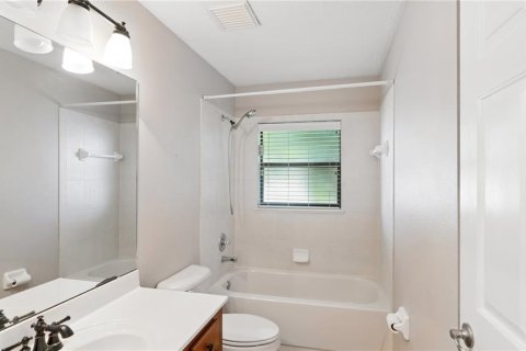 House in Ocala, Florida 3 bedrooms, 238.85 sq.m. № 1904114 - photo 9