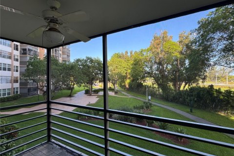 Condominio en venta en Pembroke Pines, Florida, 2 dormitorios, 91.04 m2 № 1784209 - foto 7