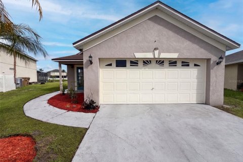 Casa en Kissimmee, Florida 3 dormitorios, 119.29 m2 № 2364075