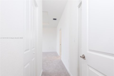 Casa en alquiler en Homestead, Florida, 5 dormitorios, 281.77 m2 № 2055165 - foto 24