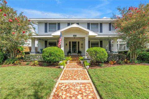 Villa ou maison à Saint Petersburg, Floride 5 chambres, 408.77 m2 № 2369078