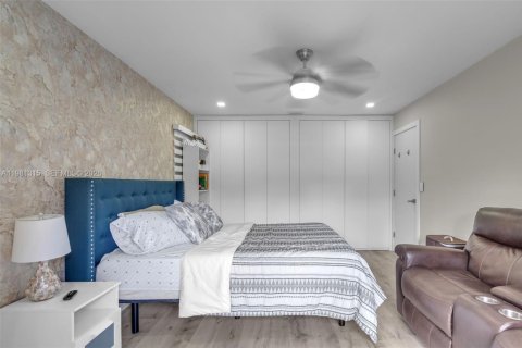 Casa en venta en Miami, Florida, 3 dormitorios, 184.5 m2 № 2043560 - foto 27