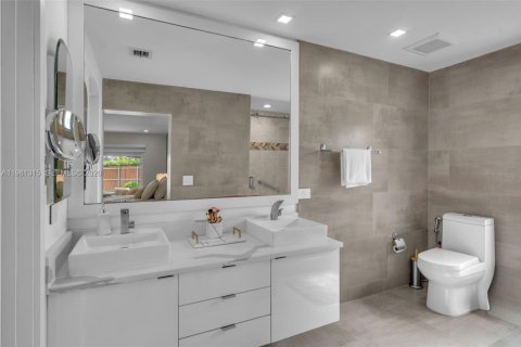 Купить виллу или дом в Майами, Флорида 3 спальни, 184.5м2, № 2043560 - фото 3