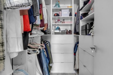 Купить виллу или дом в Майами, Флорида 3 спальни, 184.5м2, № 2043560 - фото 5