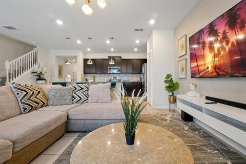 Townhouse in Davenport, Florida 5 bedrooms, 212.1 sq.m. № 1820899 - photo 16