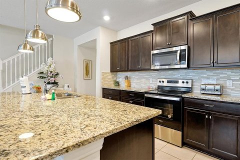 Townhouse in Davenport, Florida 5 bedrooms, 212.1 sq.m. № 1820899 - photo 21