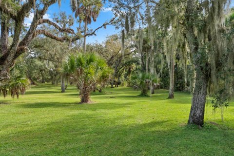 Immobilier commercial à St. Lucie, Floride № 2085736