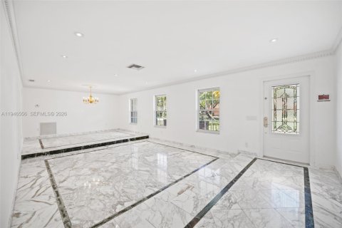 Villa ou maison à vendre à Pinecrest, Floride: 5 chambres, 297.57 m2 № 2002884 - photo 8