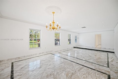 Villa ou maison à vendre à Pinecrest, Floride: 5 chambres, 297.57 m2 № 2002884 - photo 10