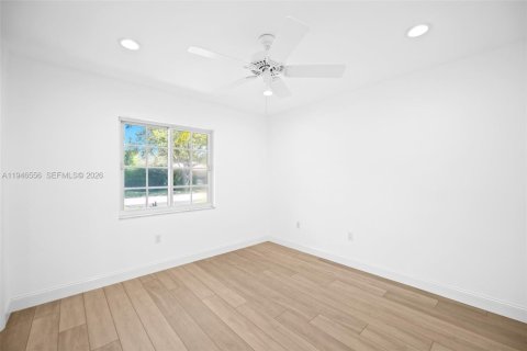 Villa ou maison à vendre à Pinecrest, Floride: 5 chambres, 297.57 m2 № 2002884 - photo 19