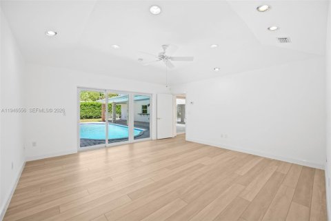 Villa ou maison à vendre à Pinecrest, Floride: 5 chambres, 297.57 m2 № 2002884 - photo 30