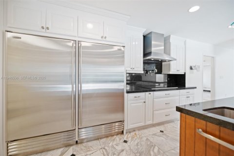 Villa ou maison à vendre à Pinecrest, Floride: 5 chambres, 297.57 m2 № 2002884 - photo 17