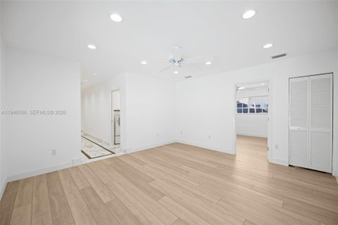 Villa ou maison à vendre à Pinecrest, Floride: 5 chambres, 297.57 m2 № 2002884 - photo 28