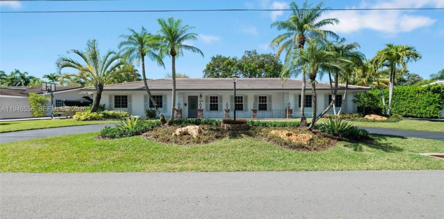 Villa ou maison à Pinecrest, Floride 5 chambres, 297.57 m2 № 2002884