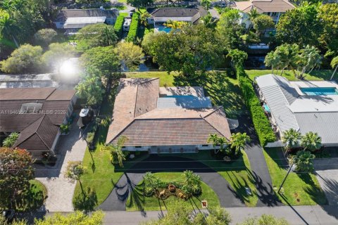 Villa ou maison à vendre à Pinecrest, Floride: 5 chambres, 297.57 m2 № 2002884 - photo 2