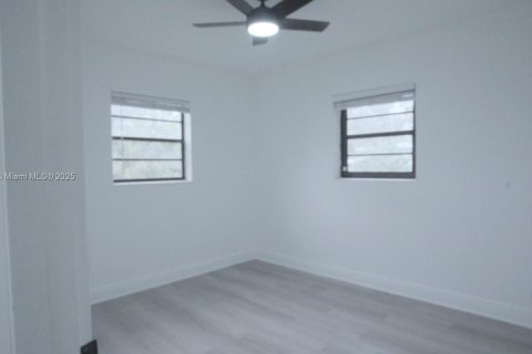 House in Homestead, Florida 3 bedrooms, 95.88 sq.m. № 1818041 - photo 17