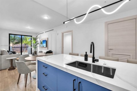 Condominio en venta en Coral Gables, Florida, 2 dormitorios № 2152676 - foto 13