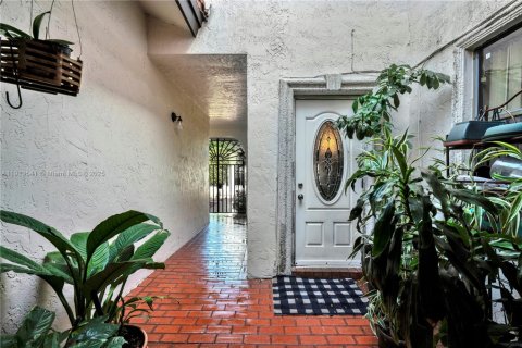 Купить виллу или дом в Майами, Флорида 5 спален, 274.8м2, № 1968857 - фото 8