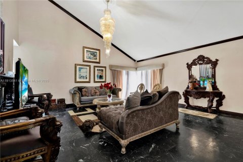 Купить виллу или дом в Майами, Флорида 5 спален, 274.8м2, № 1968857 - фото 10