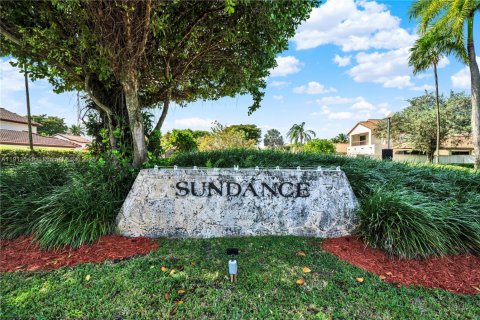 Купить виллу или дом в Майами, Флорида 5 спален, 274.8м2, № 1968857 - фото 3