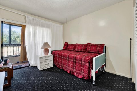 Купить виллу или дом в Майами, Флорида 5 спален, 274.8м2, № 1968857 - фото 25