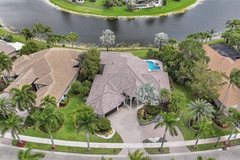 Casa en venta en Weston, Florida, 6 dormitorios, 397.71 m2 № 2184723 - foto 2