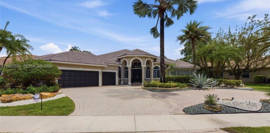 Casa en Weston, Florida 6 dormitorios, 397.71 m2 № 2184723