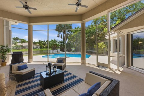 Casa en venta en Weston, Florida, 6 dormitorios, 397.71 m2 № 2184723 - foto 3